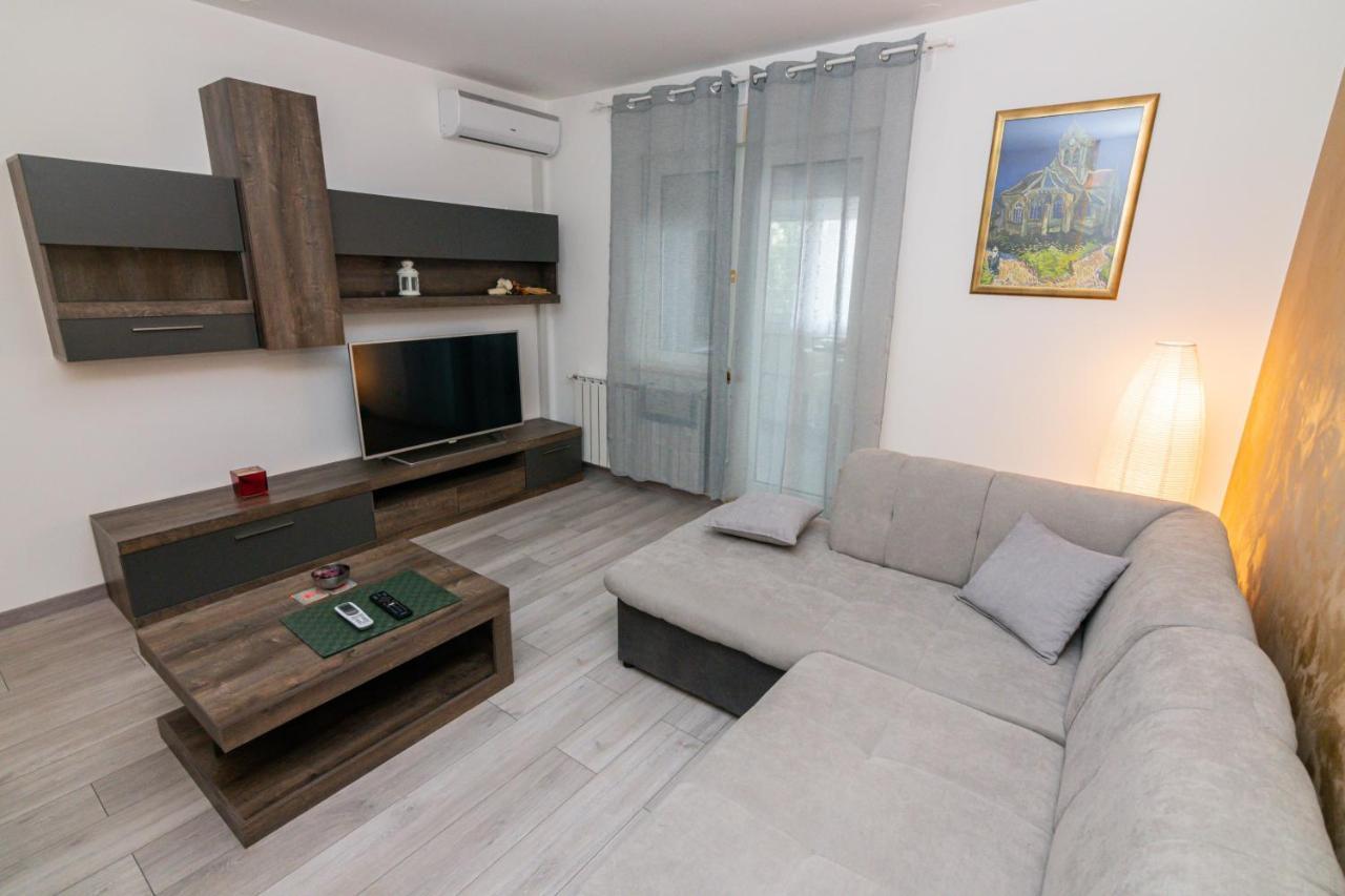 Apartment Nevera Rijeka Eksteriør bilde